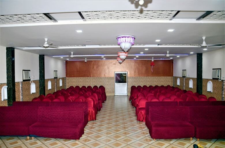 Hotel Pradeep Palace