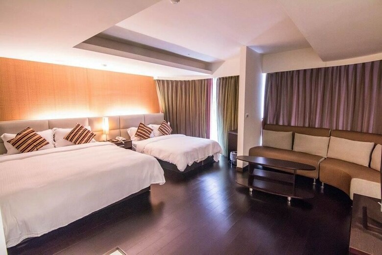 Katherine Plaza Hotel