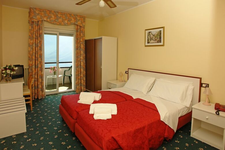 Hotel Village Bazzanega