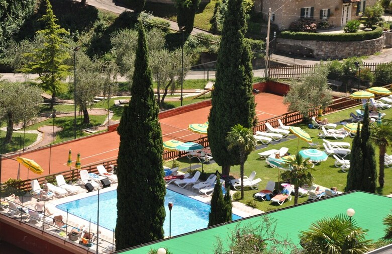 Hotel Village Bazzanega