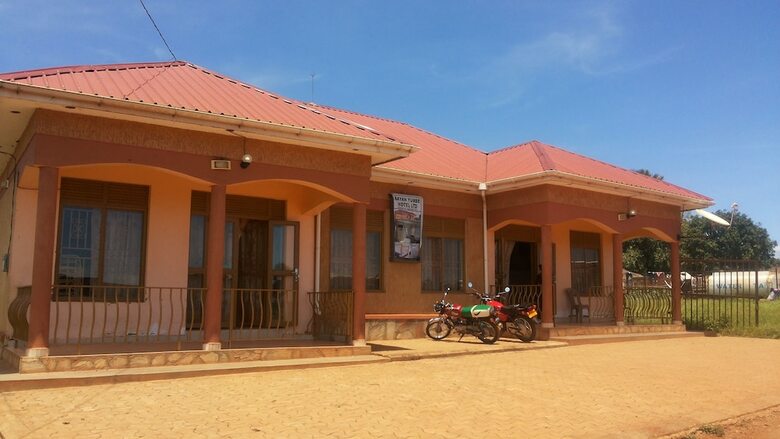 Bayan Hotel