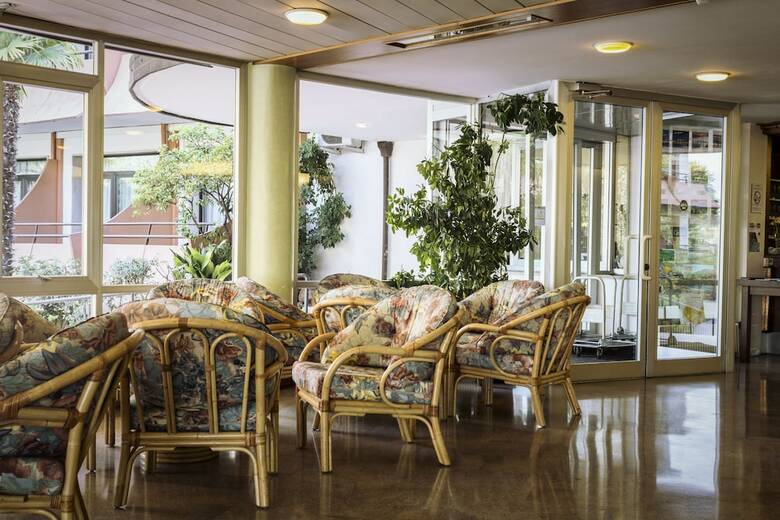 Hotel Saturno
