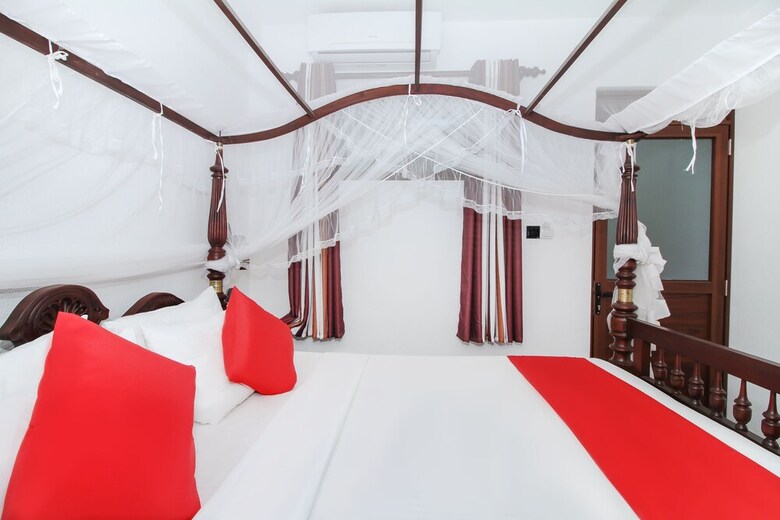 Oyo 295 Sea View Hotel 02