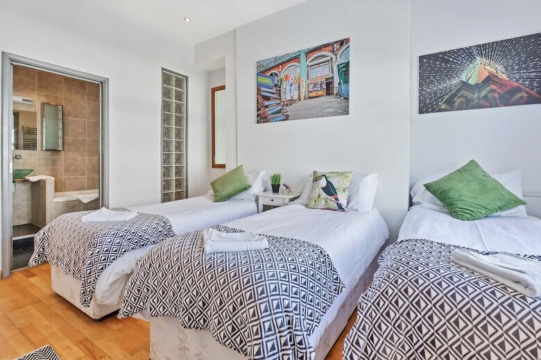 Brighton Getaways-sunshine Central House