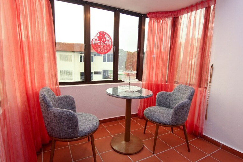 Hotel Pearl Inn