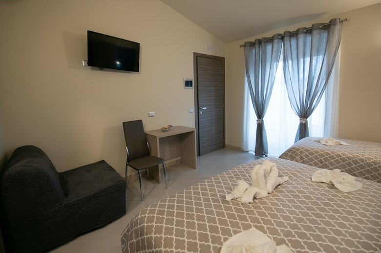 Hotel Affittacamere La Madonnina