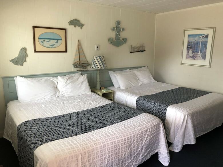 Portage Lake Motel
