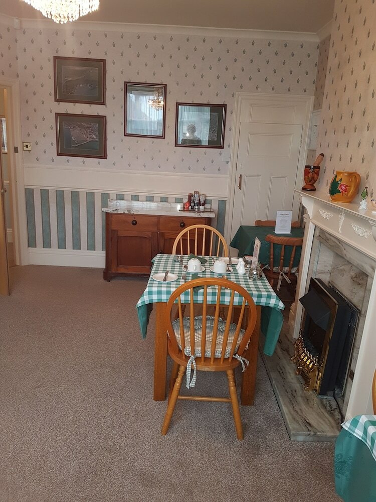 Hotel Cameron Court B&B