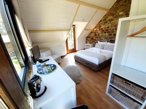 Hostal Le Petit Moulin Du Rouvre