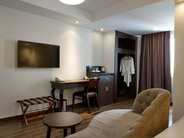Phu Hoa Hotel