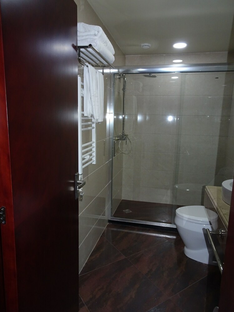 Apartment Batumskaya 16-4 Ap. 22