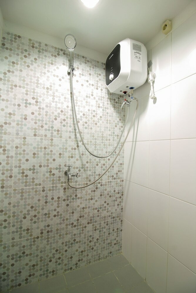 Hostal Oyo Flagship 1260 Sentraland Karawang