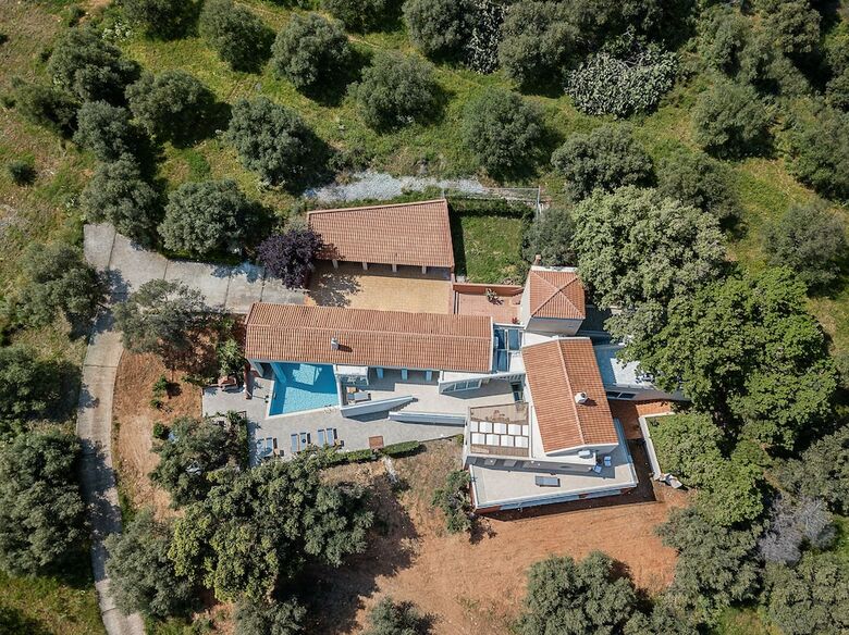 Villa Vilia House On The Hill
