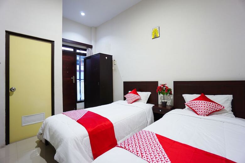 Hostal Oyo 1236 Elite Residence
