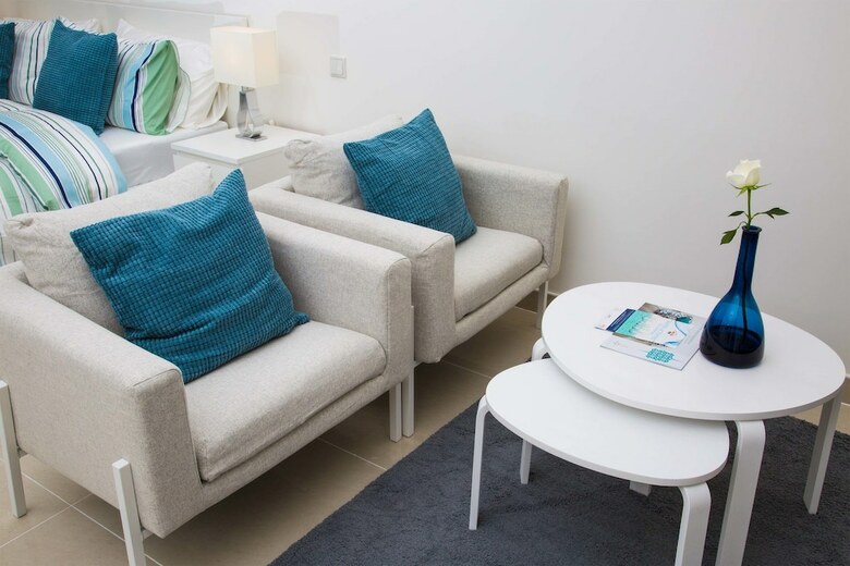 Al Hamra Village Holiday Apartments