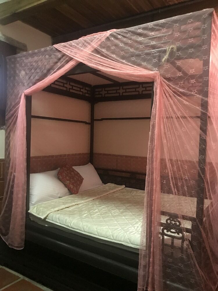 Love Nostalgia No. 37 B&B