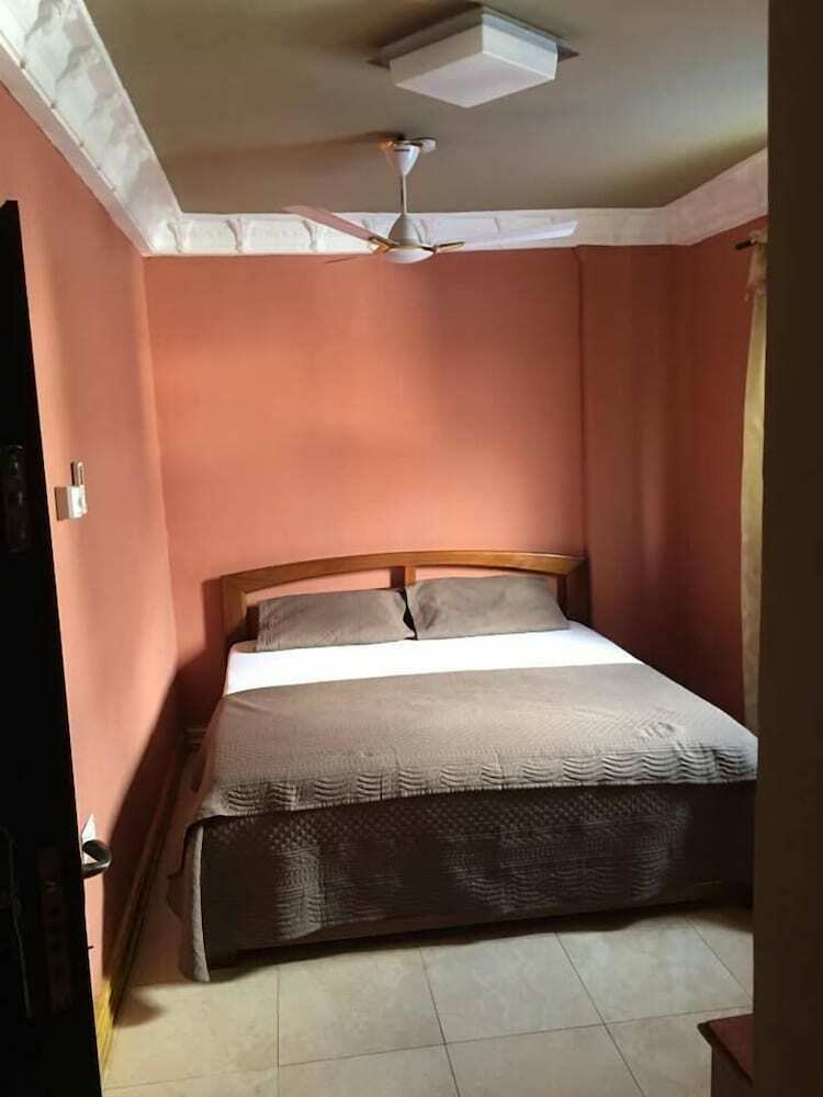 Riklyn Hotel