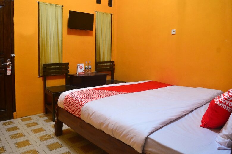 Hostal Oyo 1145 Rita Guesthouse