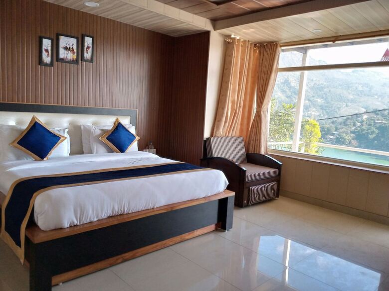 Hotel Crystal Lakeview
