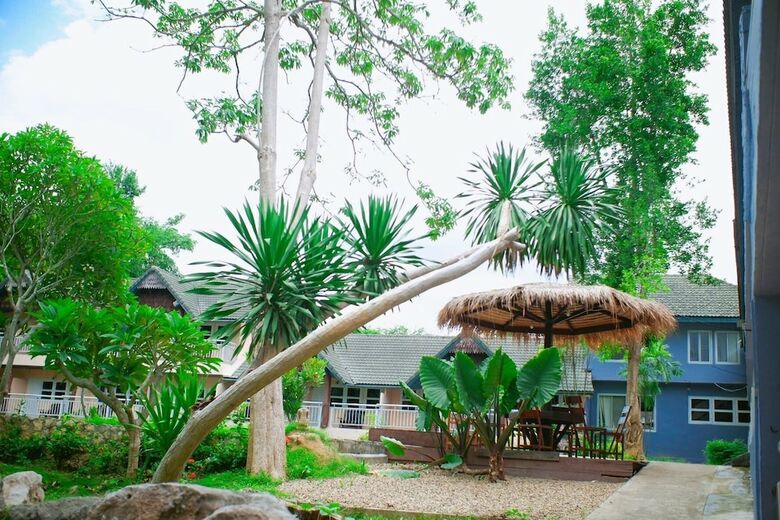 Hotel Baanrai Riverkkwai Resort