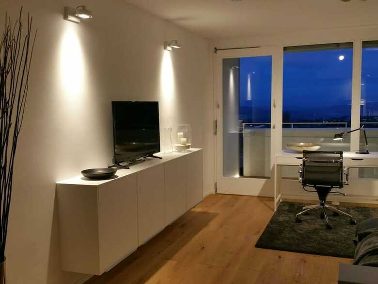 Apartment 14. Og Mit Traumblick