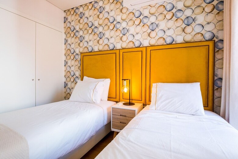 Designer Apartment In Pitoresque Quarter