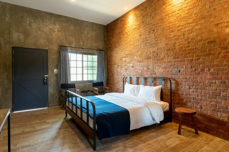 Hotel The Barn Huahin