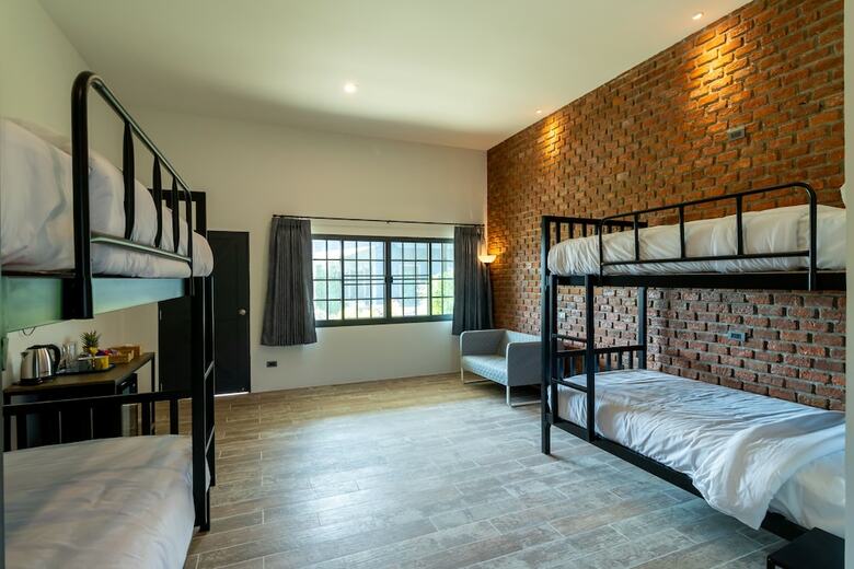 Hotel The Barn Huahin