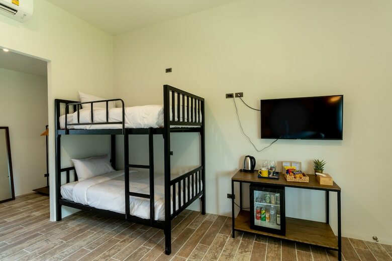 Hotel The Barn Huahin