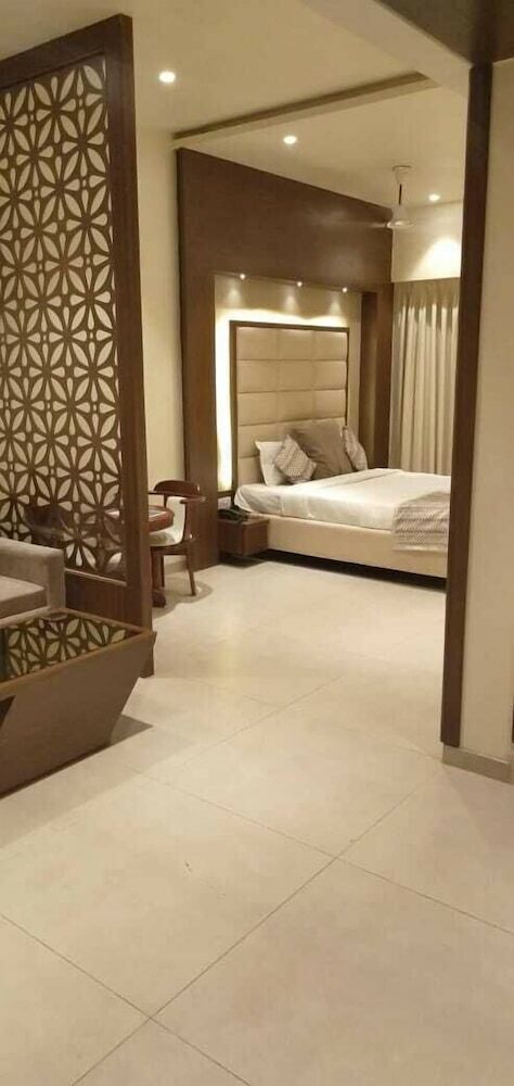 Hotel Shree Balaji International