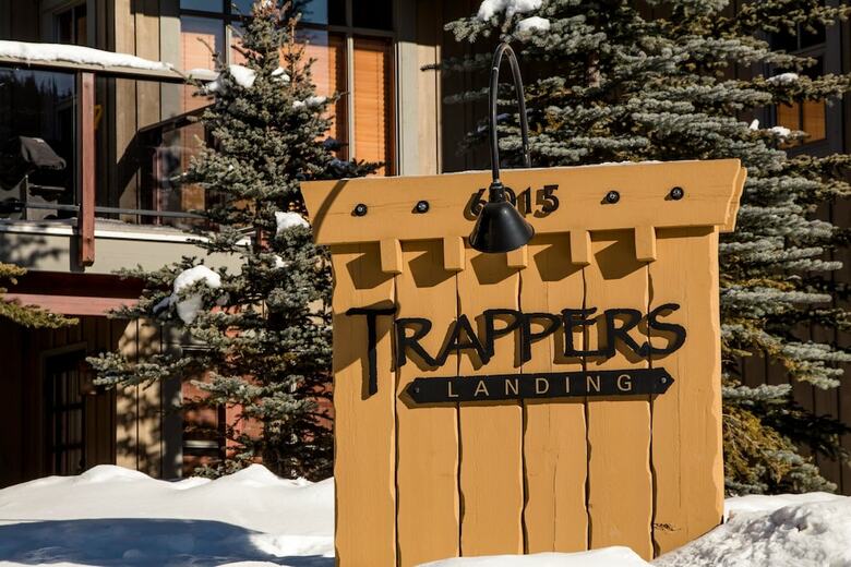 Trappers Landing #11 By Bear Country