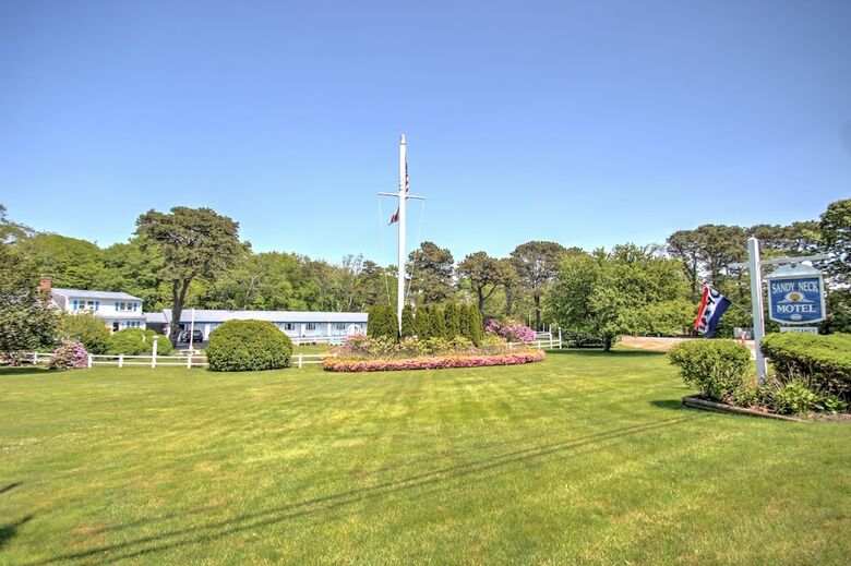 Sandy Neck Motel