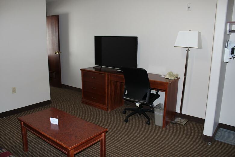 Hotel Foxwood Inn & Suites