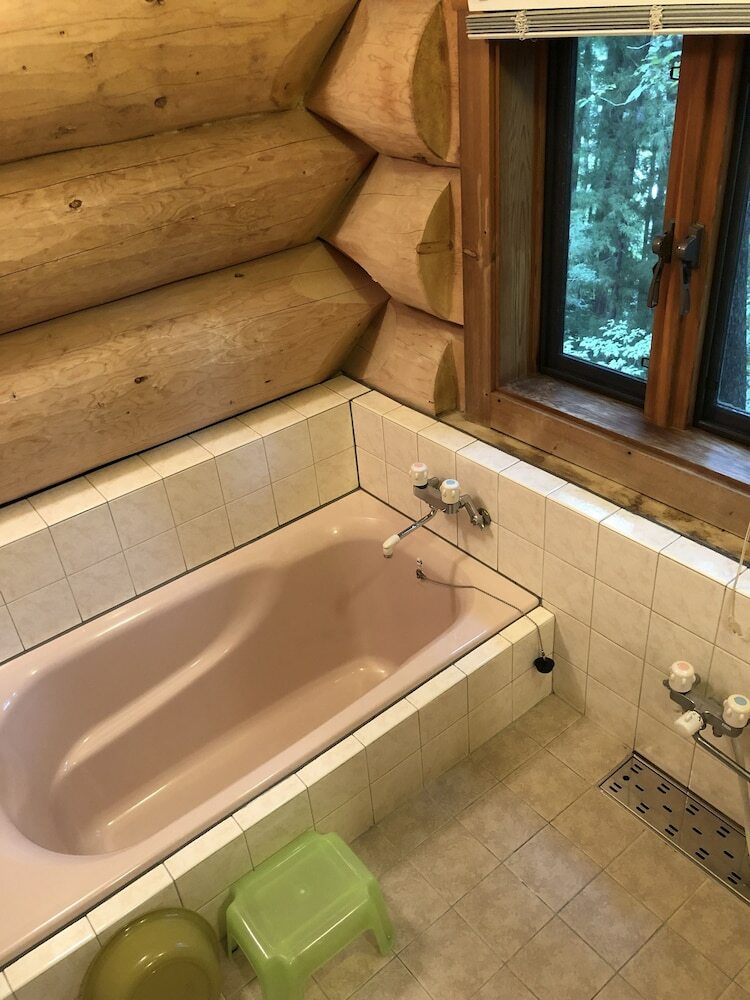Hakuba Canadian Lodge