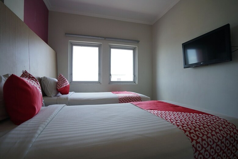Hostal Oyo 1328 Hotel City