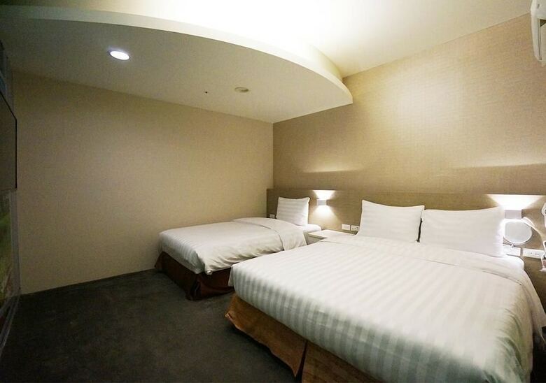 Win Inn Chiayi Hotel