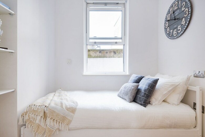 Stamford Brook Apartments