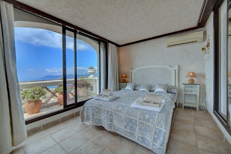 Villa Cannes Hills Exclusive Area Fits 20