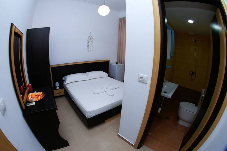 Hotel Bunec Beach Resort