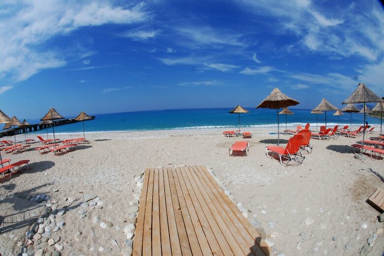 Hotel Bunec Beach Resort