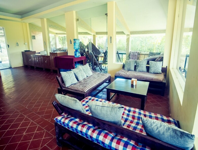 Hotel Oyo 556 Chitwan Riverside Resort