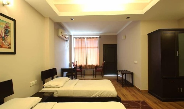 Hotel 7110 Residency