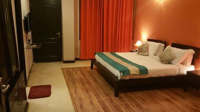 Hotel 7110 Residency