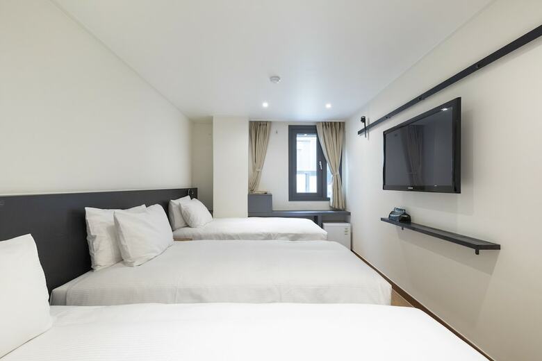 First Stay Hotel Eagle Owl