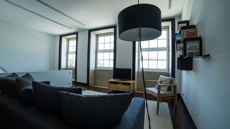 Tripas-cora��o, Cl�rigos Apartment