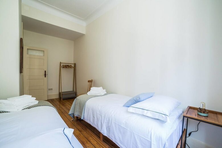 Tripas-cora��o, Breiner Apartments