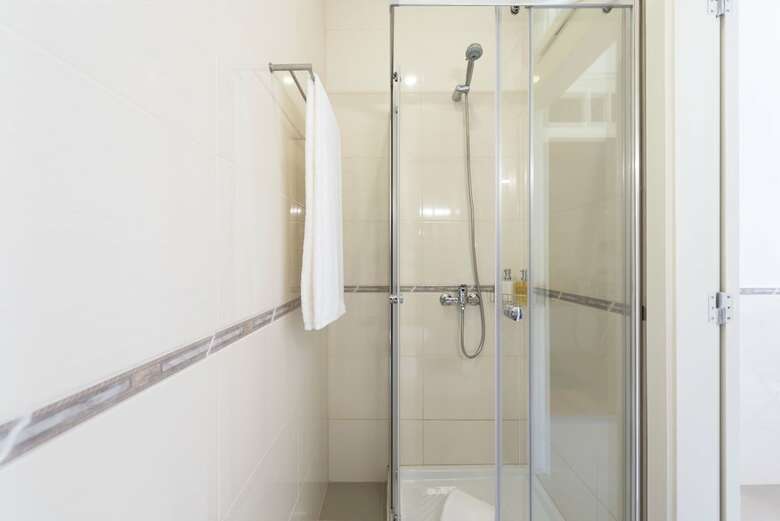 Tripas-cora��o, Breiner Apartments