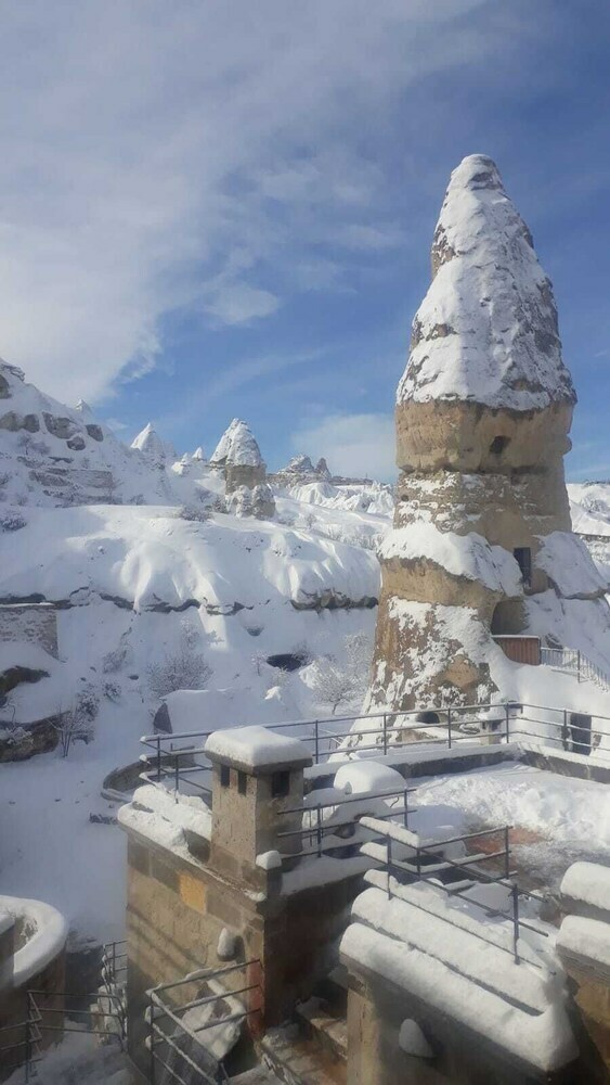 Aza Cave Hotel