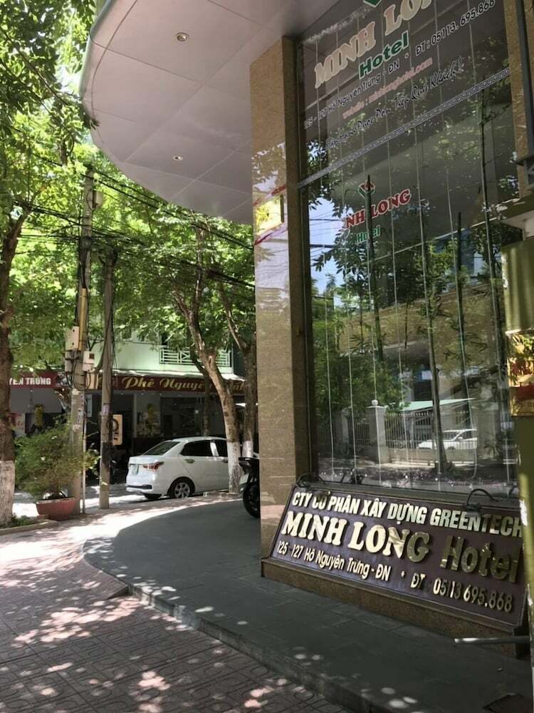 Minh Long Hotel