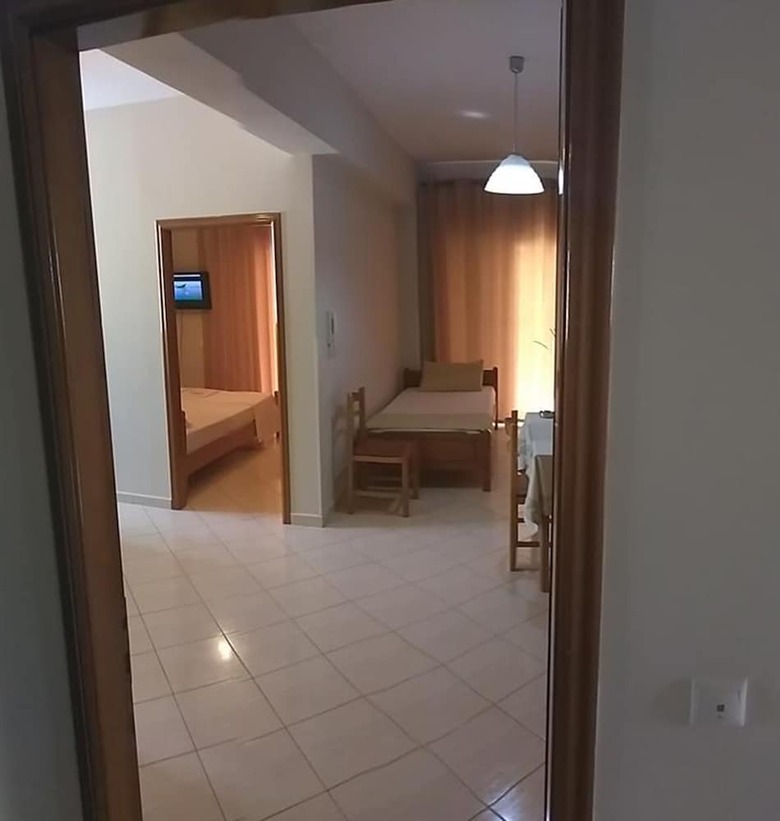 Elidon Apartments